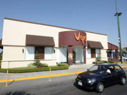 La Cofece había condicionada la compra de Vips, debido a contratos de exclusividad en centros comerciales y otras restricciones. ARCHIVO /