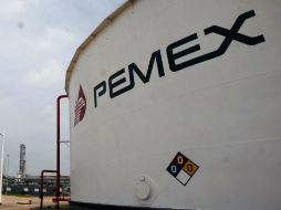 De enero a marzo de 2014, Pemex vendió en el país un promedio de 776 mil barriles diarios de gasolina. ARCHIVO /