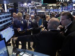 El mercado en EU sigue viendo con preocupación la crisis en Ucrania. ARCHIVO /