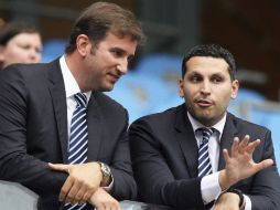 El propietario de los Citizens, Khaldoon Al Mubarak (d) con el jefe del equipo Ferran Soriano. EFE /