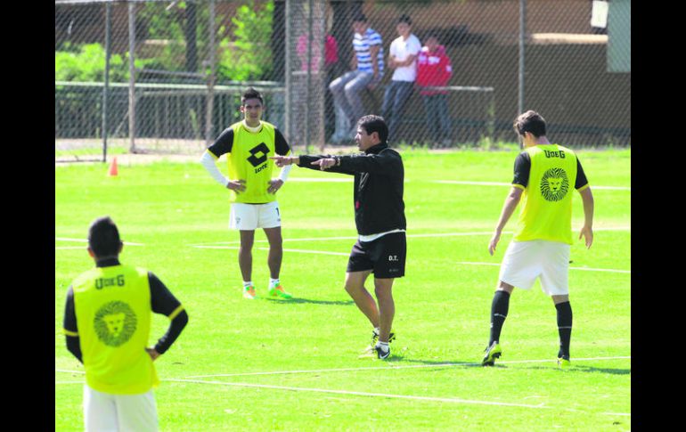 Sosa dedicó el último entrenamiento a afinar detalles en su plantel de cara al primer duelo de la Final de Ascenso de hoy.  /