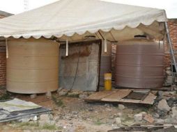 En el predio se aseguró además equipo para la extracción y trasvase de combustible. Foto: @FiscaliaJal. ESPECIAL /