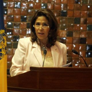 Celia Fausto defiende programa de recorte de personal