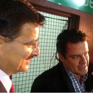 Aristóteles Sandoval asiste a apoyar a Leones Negros