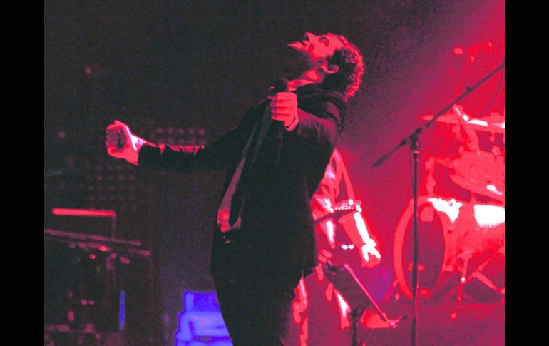 Voz de España. El cantante ibérico, anoche en su cita con fans tapatíos.  /