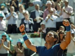 El tenista español Rafael Nadal es el gran favorito desde los primeros días en el torneo de Madrid. EFE /