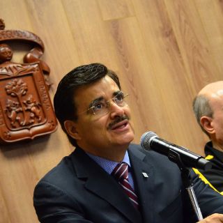 No descarta Tonatiuh Bravo vender Leones Negros