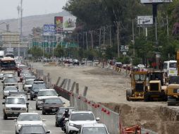 Debido al accidente fue necesario cerrar el tráfico cerca de la zona de construcción del nodo vial. ARCHIVO /