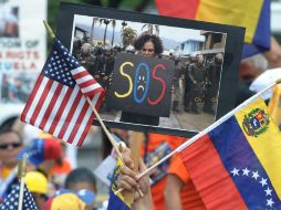 Venezolanos en EU marcharon pidiendo sanciones contra el gobierno de Nicolás Maduro. EFE /
