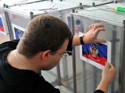 Los referendos fueron organizados por rebeldes y ni Kiev ni los gobiernos occidentales los consideran como legítimos. AFP /