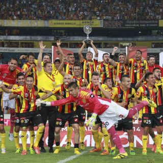 Rugen Leones Negros en Primera