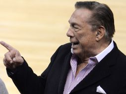 Donald Sterling fue suspendido de por vida por la NBA, tras decir comentarios racistas. AFP /