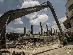 Hasta el momento se ha demolido la tercera parte del edificio. La cantera se retira con cuidado y se evalúa para ser reutilizada.  /