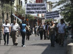 Comerciantes de Pedro Loza se oponen a que locatarios del Mercado Corona sean reubicados en el andador.  /