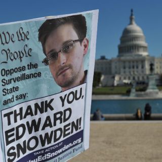 Hackers alemanes dan membresía honoraria a Snowden