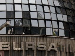 Destaca la baja de Cemex de 1.21 por ciento, luego de que se anunció el fallecimiento de su presidente Lorenzo Zambrano. ARCHIVO /