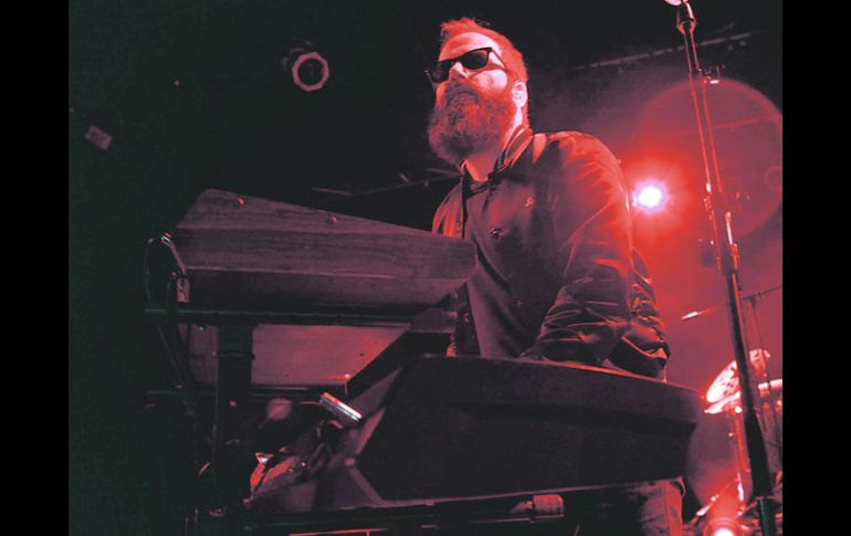 Sonidos sintetizados. Sebu Simonian se adueña del escenario de Parres Arias y Periférico.  /