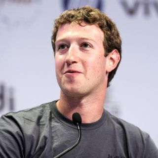 Creador de Facebook cumple hoy 30 años