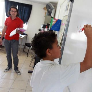 Jalisco, entre los que mejor pagan a maestros