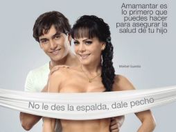 En uno de los carteles aparece la cantante Maribel Guardia acompañada por su hijo José Juliá ESPECIAL /