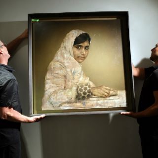 Venden retrato de Malala en 102 mil 500 dólares