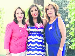 las organizadoras. Leticia de Fernández, Marilú Negrete y Lourdes Rodríguez.  /