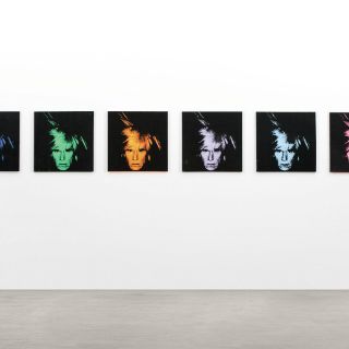 Venden 'Seis autorretratos' de Warhol en 30 MDD en NY