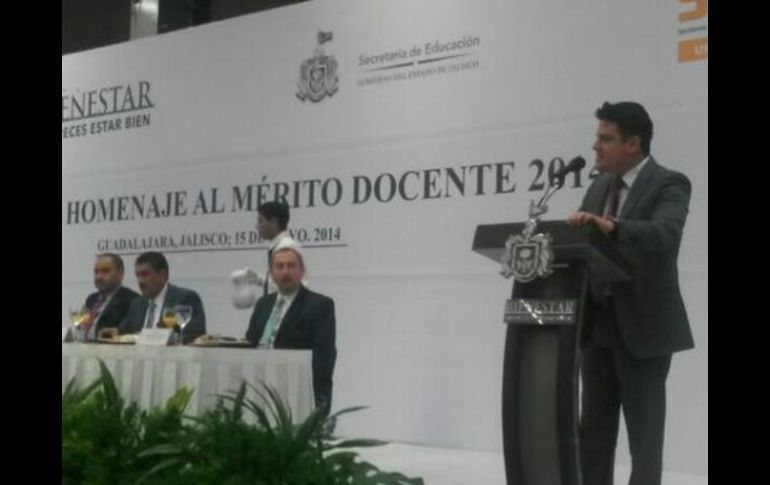 El gobernador Aristóteles Sandoval Díaz encabeza el Homenaje al Mérito Docente.  /