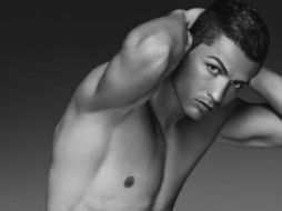 La imagen que el astro publicó en su página de Facebook cuenta con más de medio millón de 'likes'. ESPECIAL /