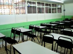 Datos revelan inconsistencias como escuelas fantasma, multiplicidad de plazas, y maestros que ganan más que el Presidente de México. ARCHIVO /