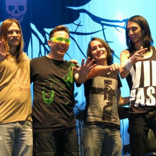 Cristian Castro muestra su lado rockero con La Esfinge