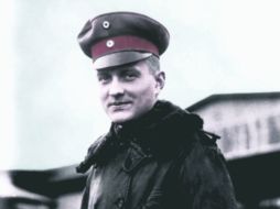 Personaje. El retrato de Von Richthofen real es el de un joven militarista, arrogante, ambicioso y con un punto de cruel y despiadado.  /