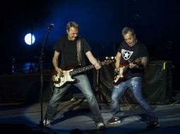 David Summers y Rafa Gutiérrez derrocharon energía al interpretar sus éxitos.  /