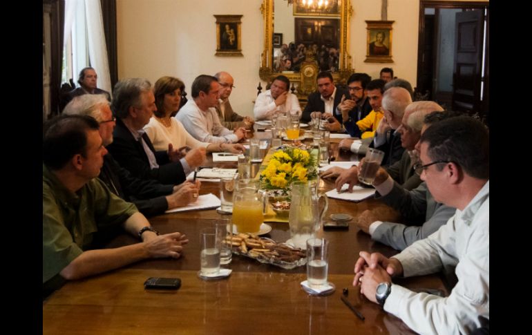 Aspecto de la reunión sostenida entre la oposición venezolana y la Unasur. EFE /