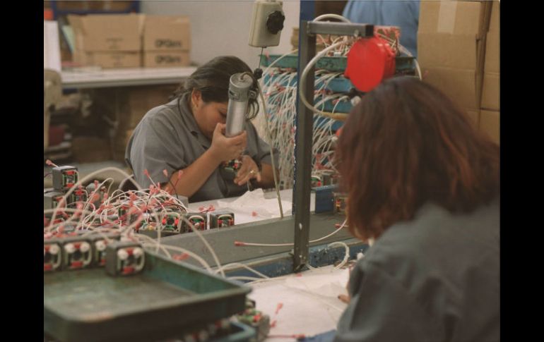 El subsector de aparatos eléctricos y equipo de generación de energía eléctrica crece un 2.8 por ciento. ARCHIVO /