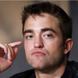 Robert Pattinson se ruboriza en Cannes