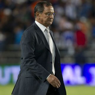 Enrique Meza seguirá en Pachuca