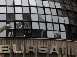 La BMV cuenta con la participación de 58 emisoras, de las cuales 40 ganan, 16 pierden y dos permanecen sin cambio. ARCHIVO /