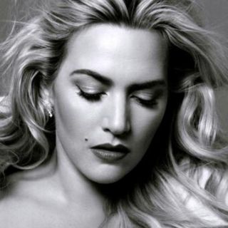 Kate Winslet se luce en lencería