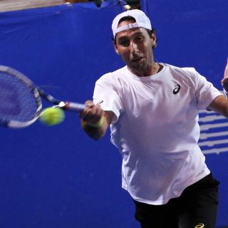 Santiago González inicia con triunfo en Dusseldorf