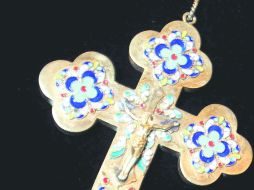 Cruz ortodoxa. También se le denomina cruz rusa.  /