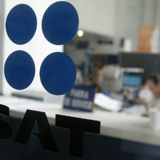 Empresarios reclaman al SAT devolución del IVA