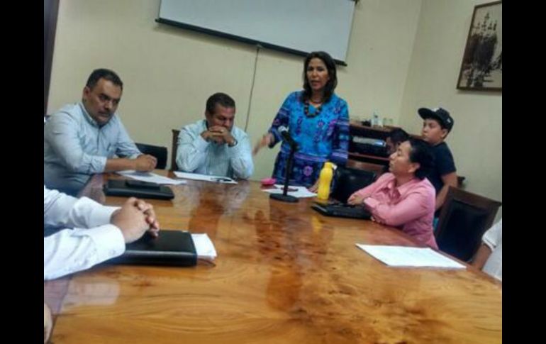 Los diputados escucharon las exigencias de ambas partes y llegaron a un acuerdo. ESPECIAL /