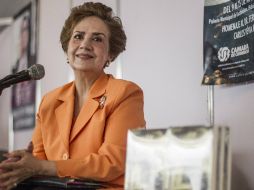 La autora bromeó: soy contadora pública, y sigo ejerciendo contándole al público.  /