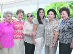 El club. Violeta Garza, Luz Elena Orozco, Aída Cervantes, Lupita Echegaray, Gloria de Pacheco y Lucy de Sevilla.  /