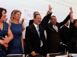 Gustavo Madero toma protesta al lado de su secretario Ricardo Anaya. SUN /