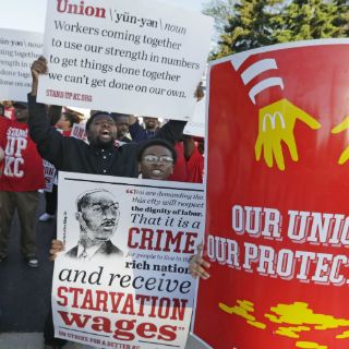 McDonald's, fuertemente criticado por salario de trabajadores