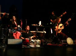 Mary, una de las primeras integrantes, se unió al festejo.  /