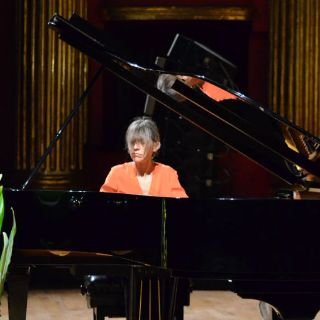 Derroche de virtuosismo con Claire Désert