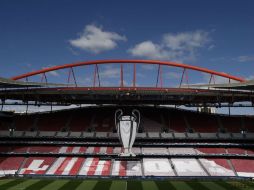 El Estadio de la Luz, en la capital portuguesa, está listo para recibir el juego de clubes más esperado del año. AFP /